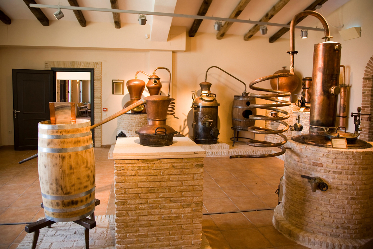 Digital Marketing Strategy for Small-Batch Distilleries